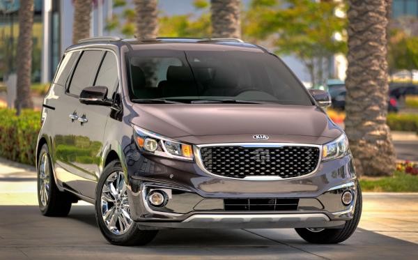 Ce qu’ils disent de la nouvelle Kia Sedona 2015