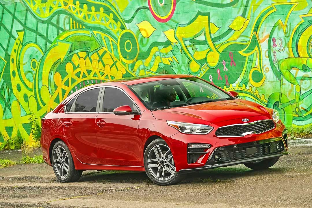 Kia forte 2021 couleur rouge vue de face