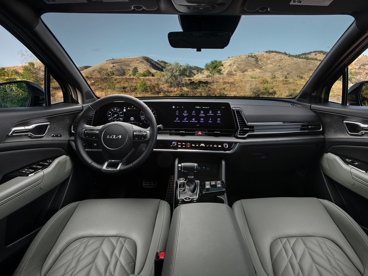 Groupe beaucage kia Sportage 2023 vue intérieure avec sièges gris