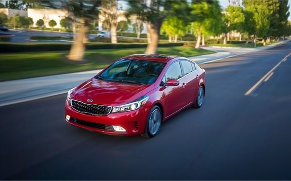 Kia Forte vs Honda Civic vs Toyota Corolla : une question de comportement