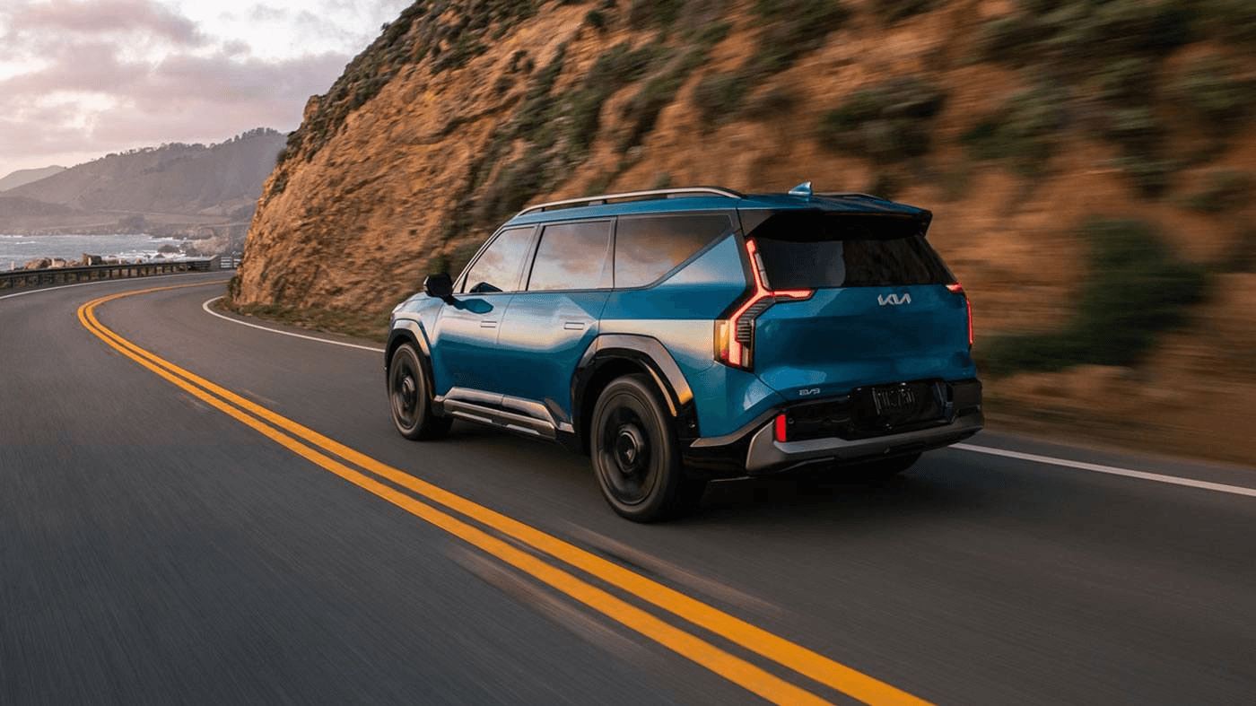 Vue intérieur de la Kia EV9 2025 et de son toit ouvrant